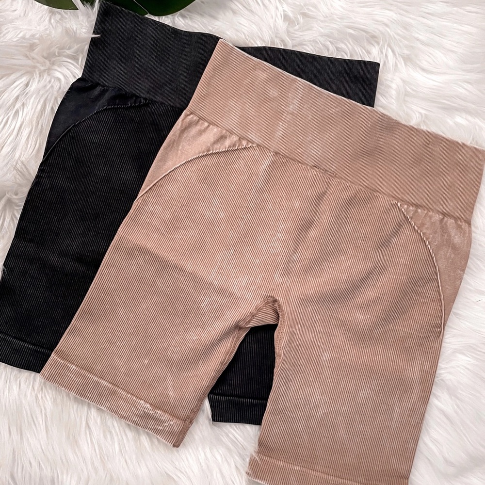 Ribbed Mineral Wash Biker Shorts